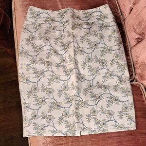 Ann Taylor Gray Pencil Skirt Knee-Length Casual